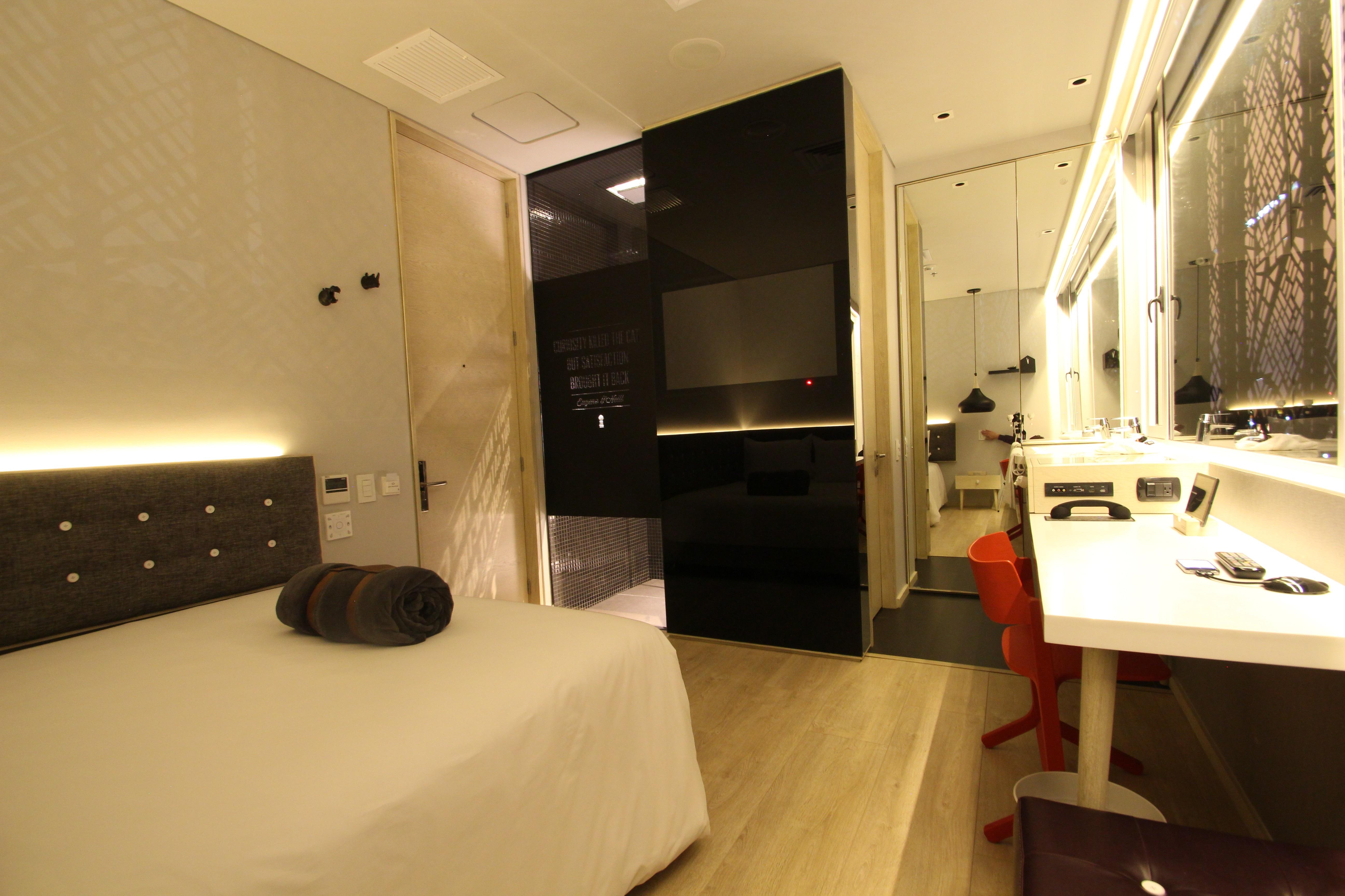 The Click Clack Hotel Bogotá Exterior foto A room at the hotel
